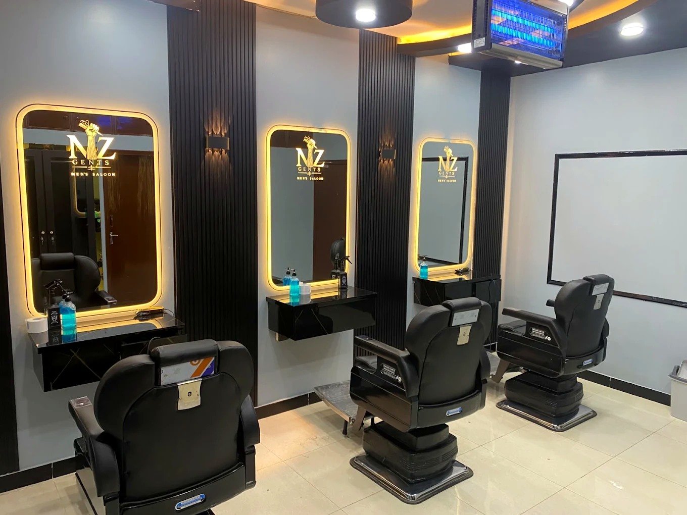 Original NZ Gents haircut and styling stations